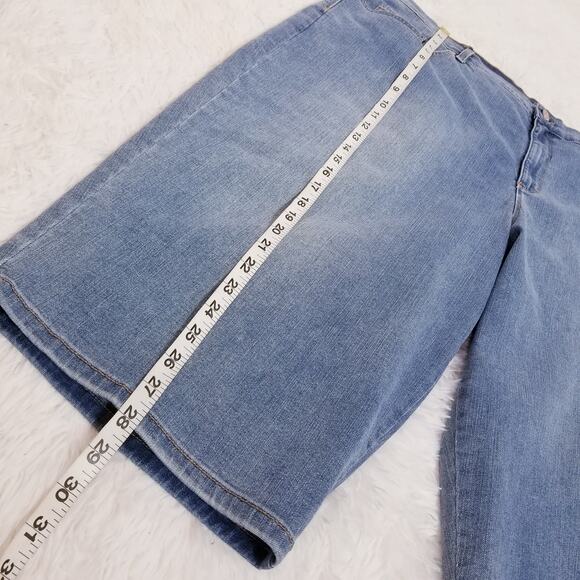 Gloria Vanderbilt Women Amanda Denim Short Skimmer Classic Rise - Picture 7 of 12